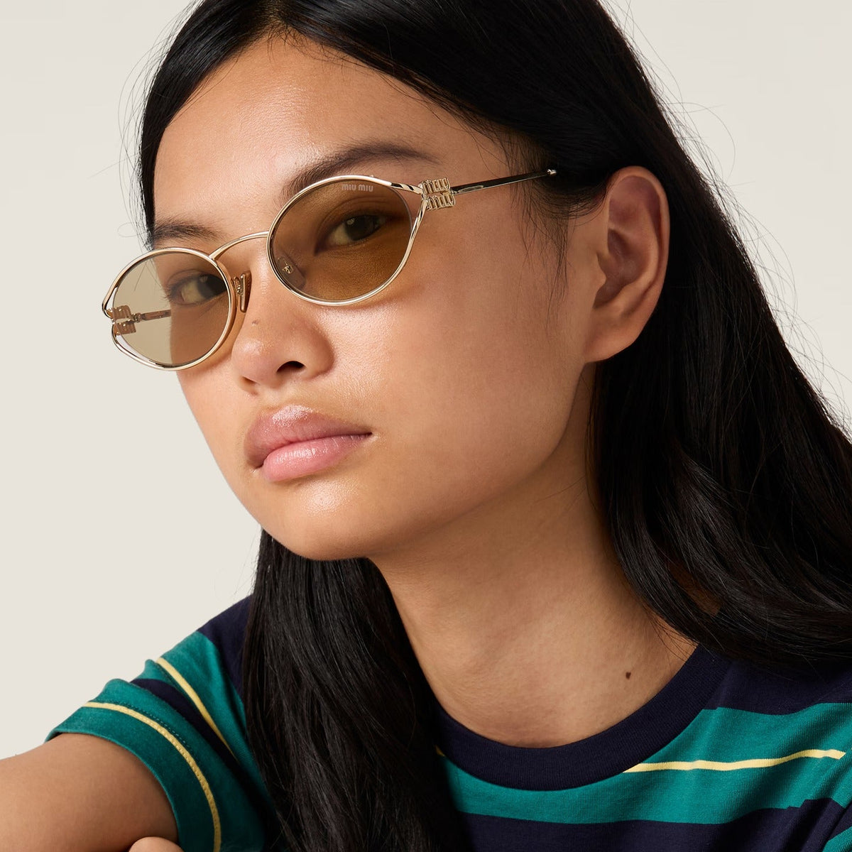 NEW MIU MIU SUNGLASSES MU52YS ZVN10R WOMEN GOLD/CREAM MU 52YS, SMU 52Y EYEWEAR Miu Miu - MU 52YS Sunglasses | Specs Collective main image 3