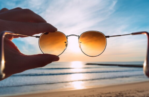 Polarized vs. Non-polarized Sunglasses - Which one is better?