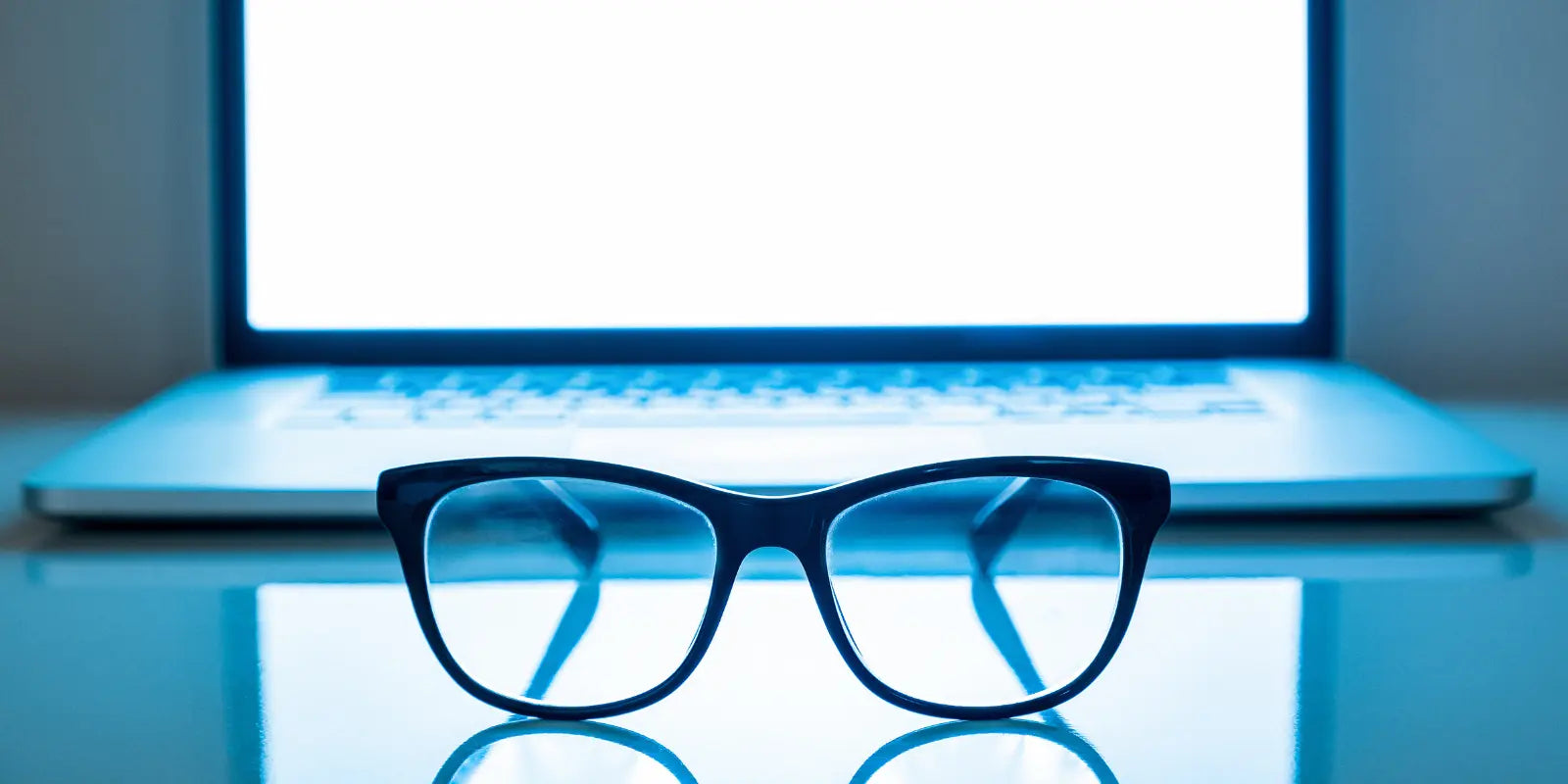 What are Computer Glasses – How do they work to reduce eye strain?