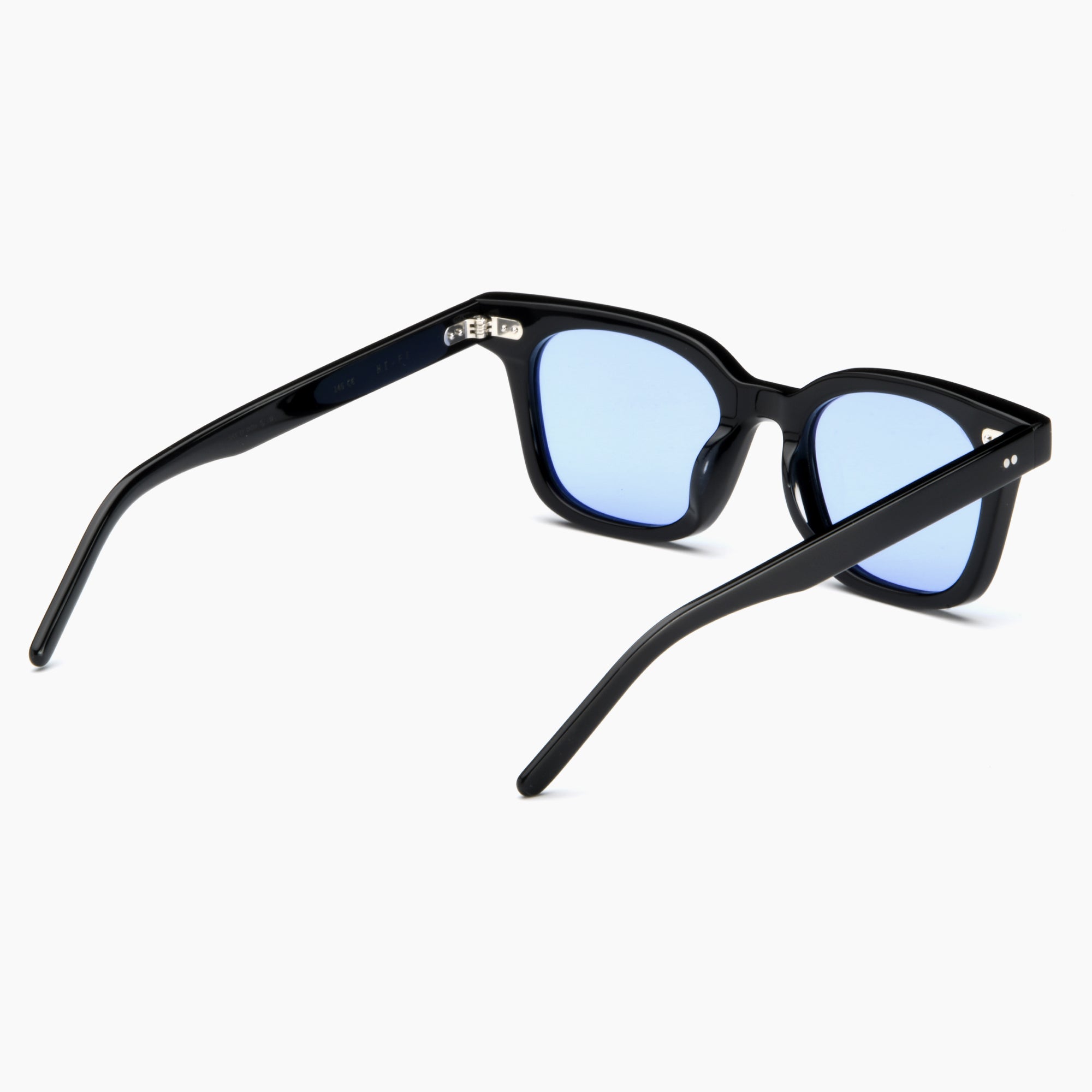 AKILA 2409 01 28 NA SUNGLASSES