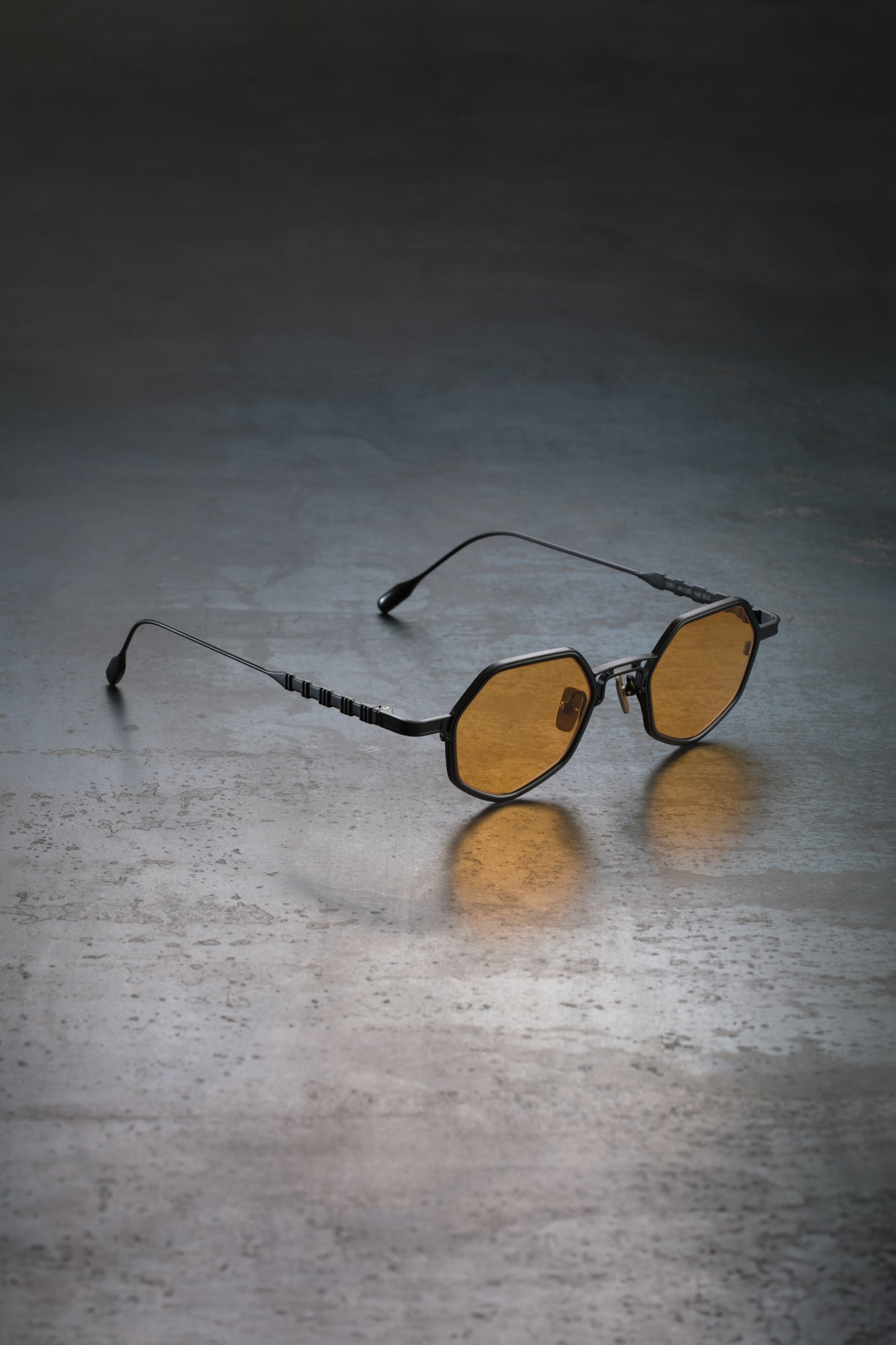 CAPOTE GURI BLK ORANGE 46 SUNGLASSES