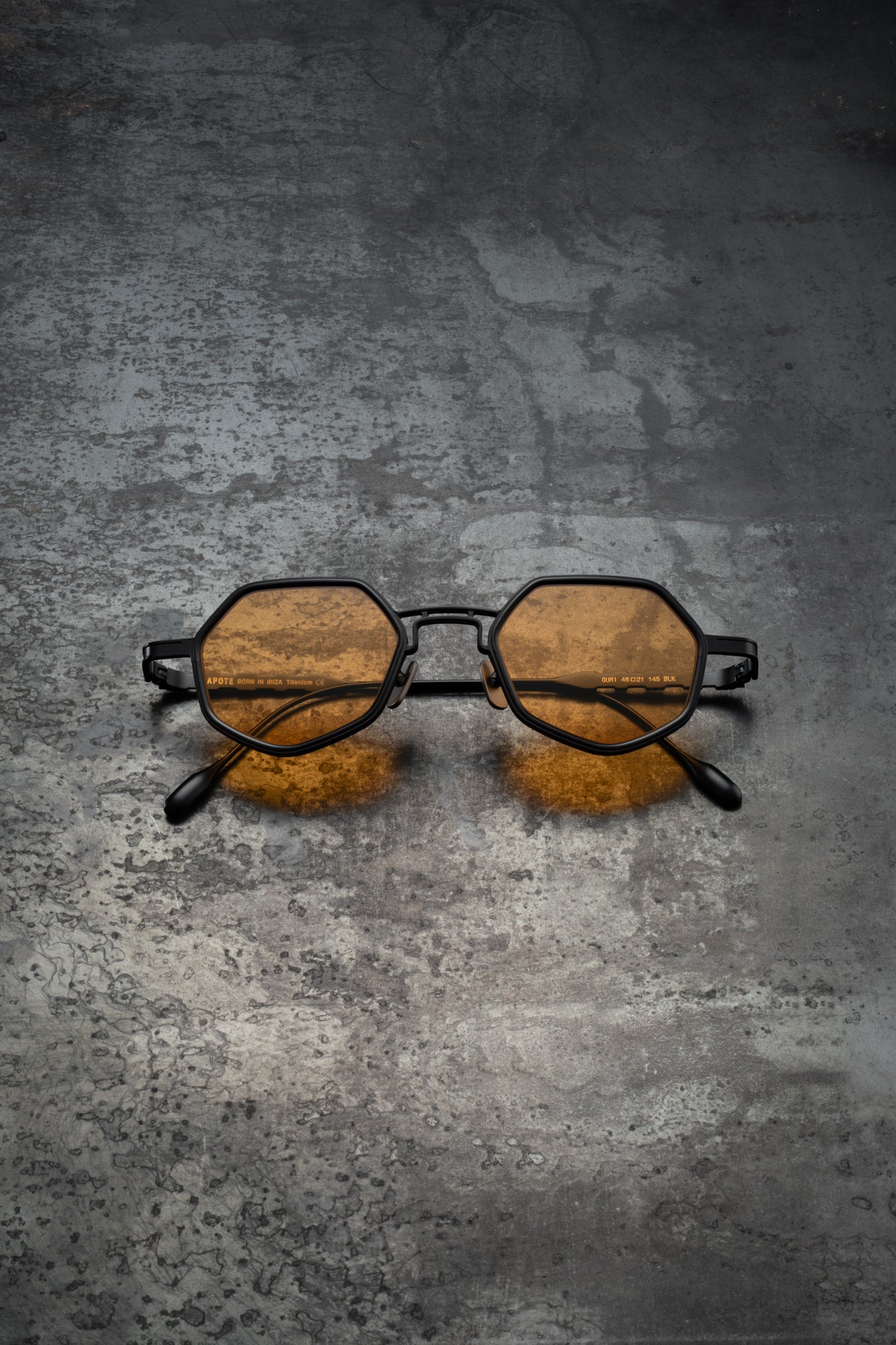 CAPOTE GURI BLK ORANGE 46 SUNGLASSES
