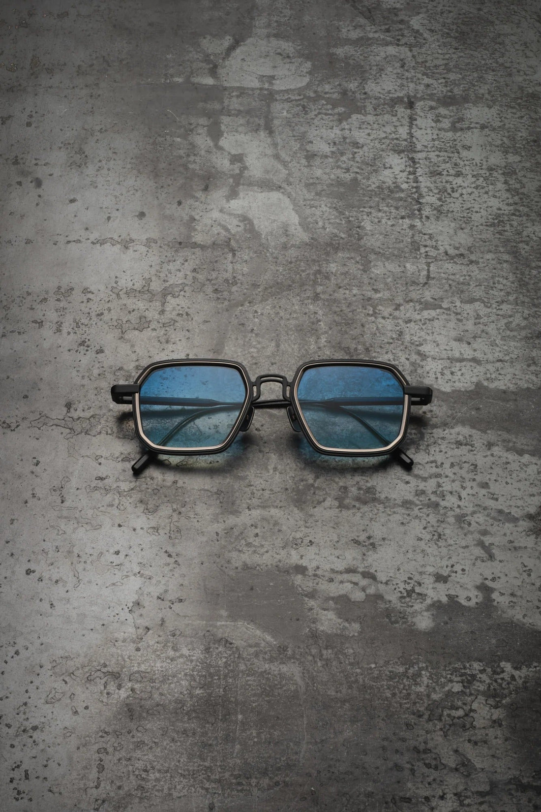 CAPOTE C393 BLK BLUE NA SUNGLASSES