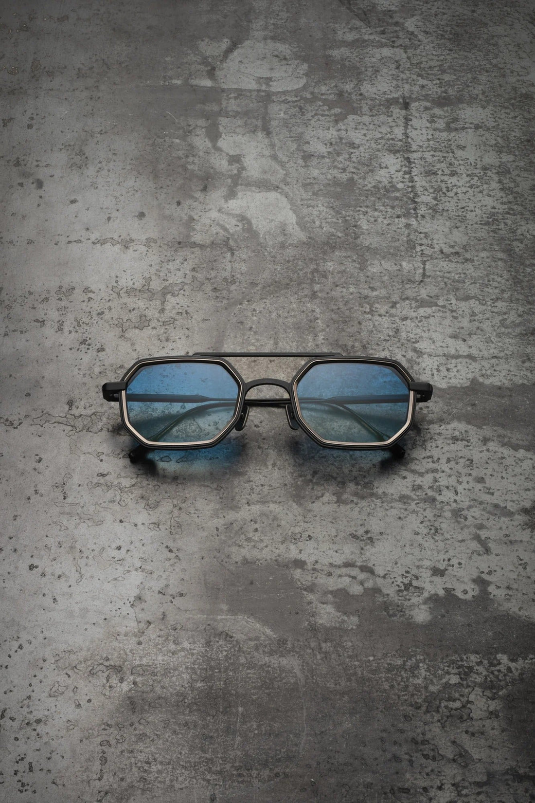 CAPOTE C399 BLK BLUE 49 SUNGLASSES