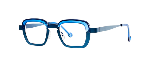 THEO PARACHUTE BALOONS 002 43 FRAME