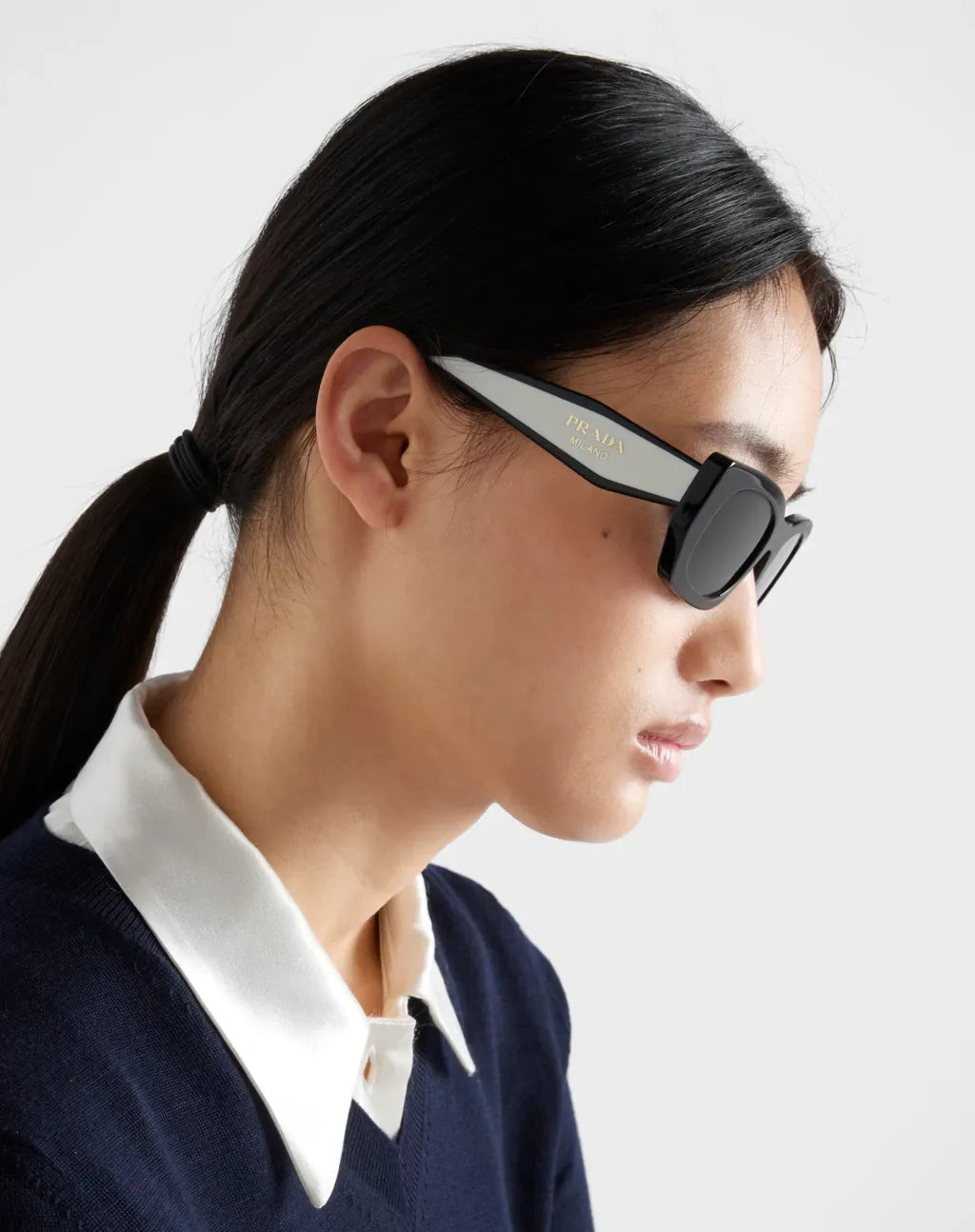 PRADA PRB05S 09Q08Z 53 SUNGLASSES