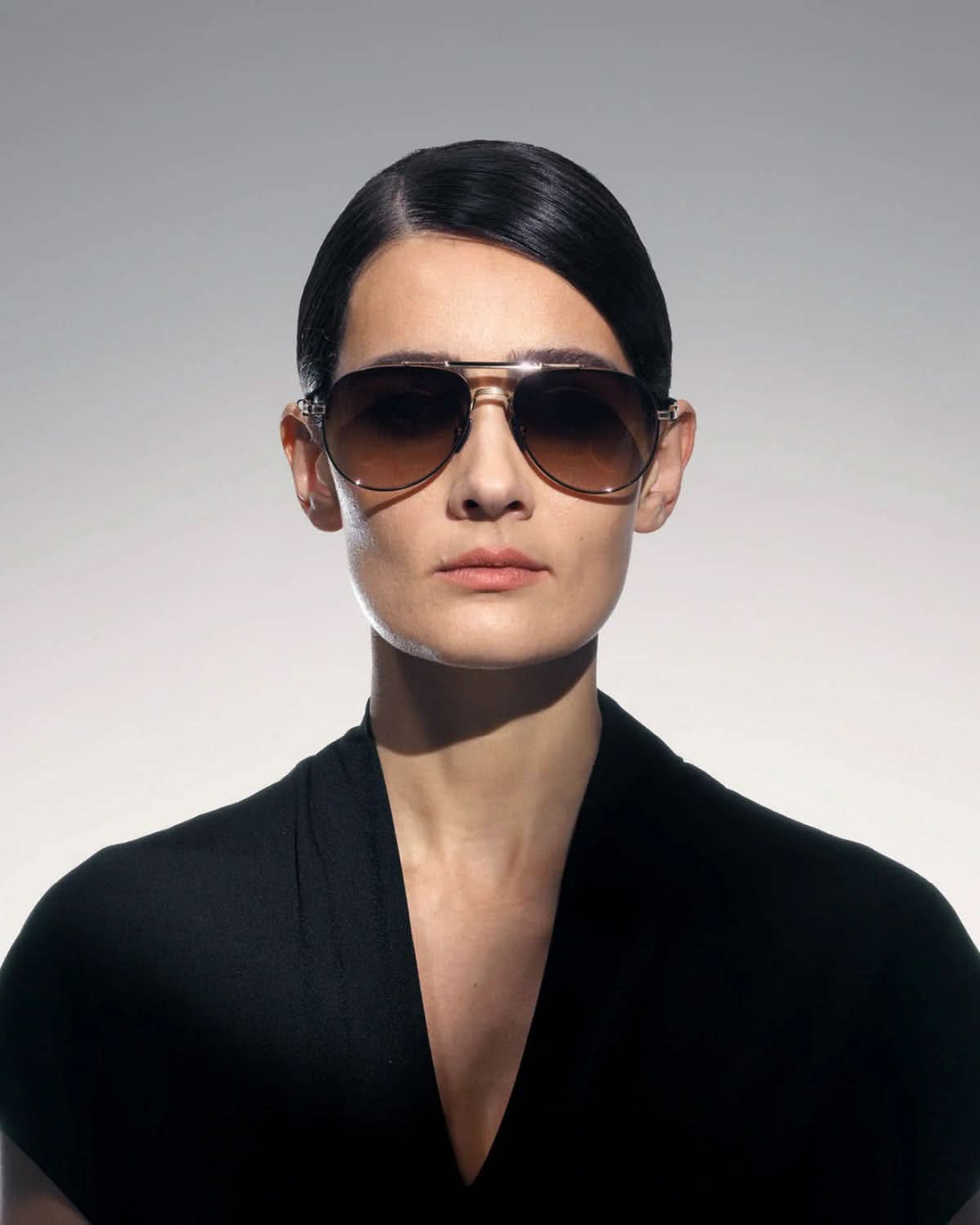 AKONI AKS202A HYDRA GLD BLK 59 SUNGLASSES