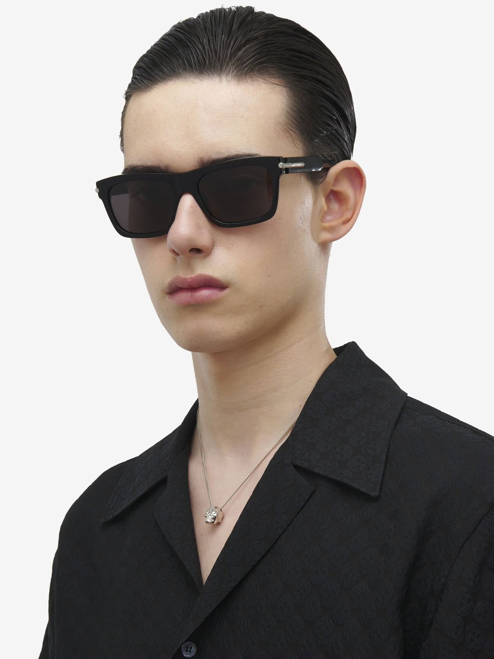 ALEXANDER MCQUEEN AM0495S 001 55 SUNGLASSES