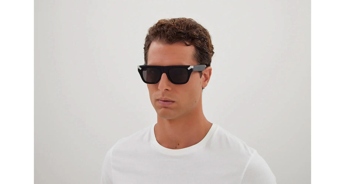 ALEXANDER MCQUEEN AM0441S 001 51 SUNGLASSES